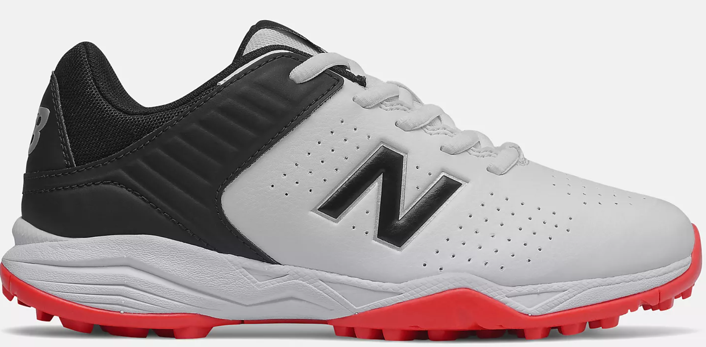 NB KC402012 Cricket Shoe (JNR)