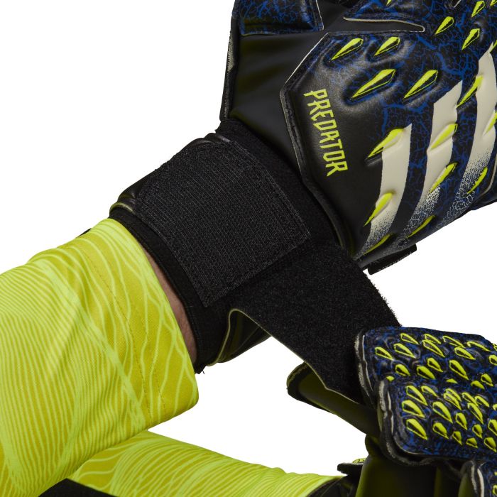 Adidas Predator Match Fingersave Goalkeeper Gloves
