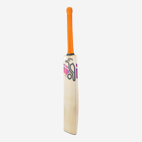 Aura Pro 7.0 Cricket Bat